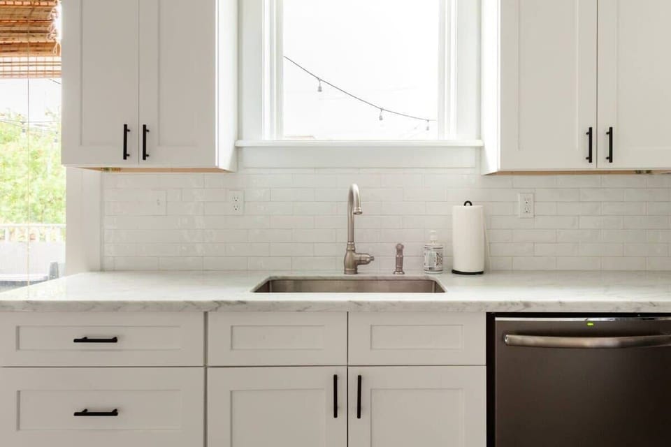 Kitchen with dishwasher
