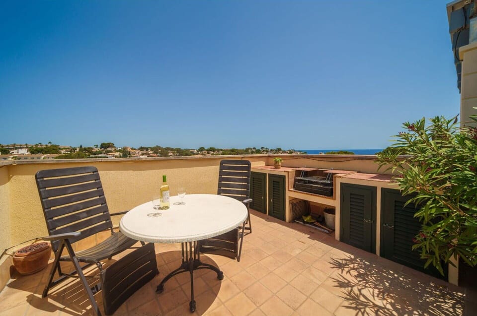 Table, Sky, Furniture, Building, Chair, Wood, Outdoor Furniture, Outdoor Table, Shade, Rectangle