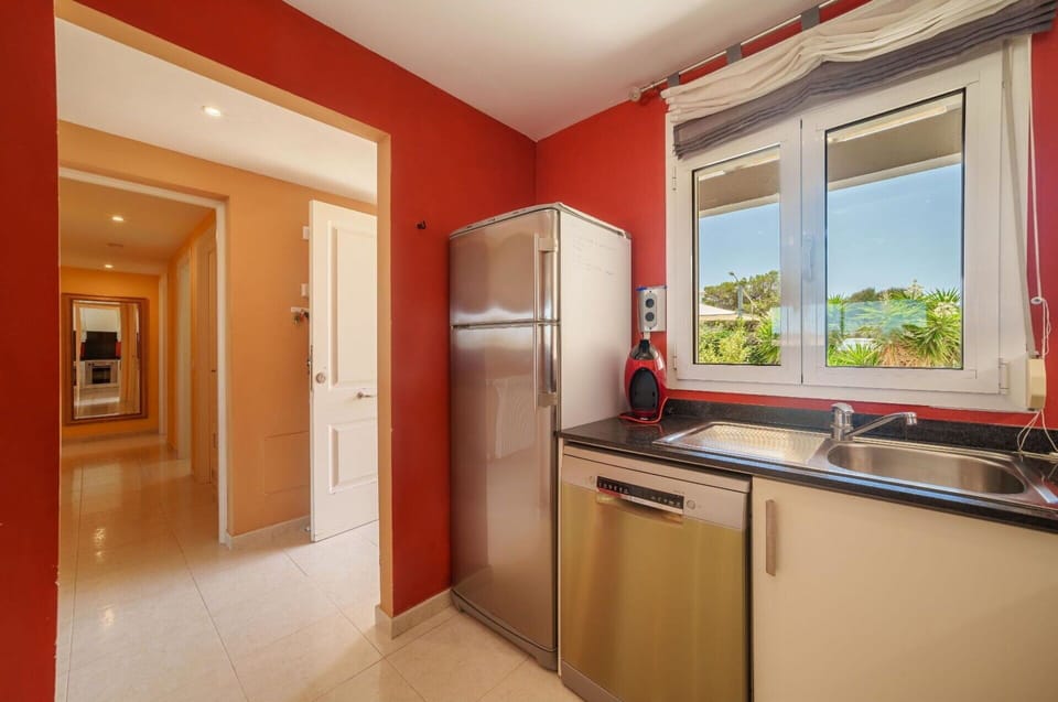 Cabinetry, Building, Window, Countertop, Kitchen Sink, Wood, Interior Design, Door, Kitchen