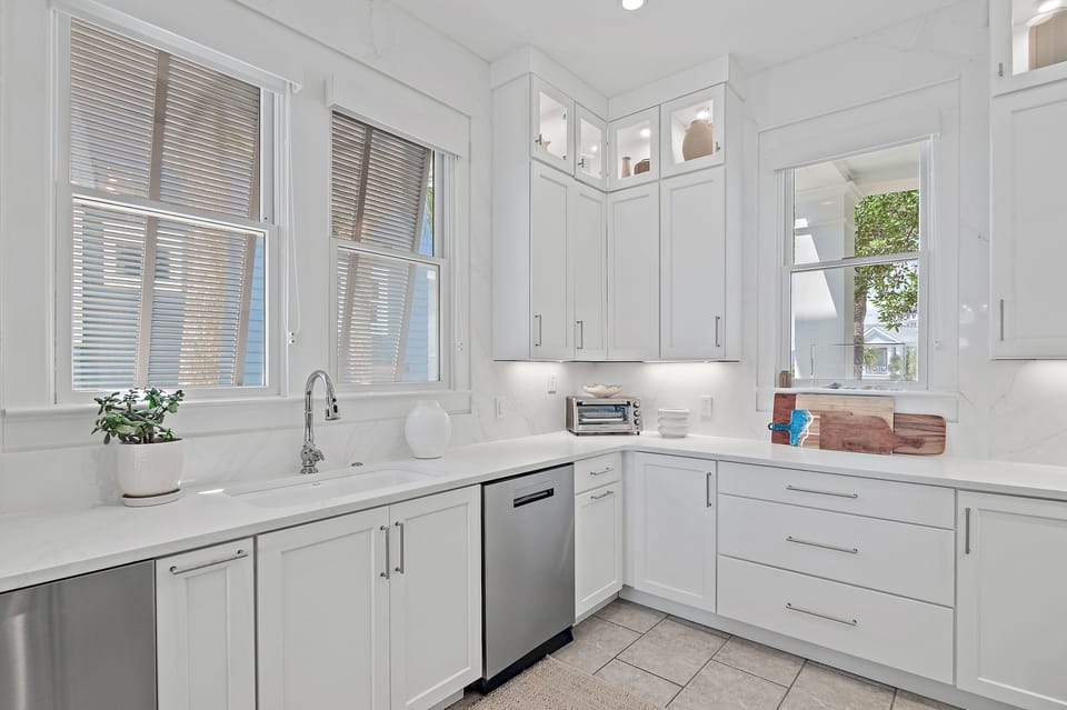 The White House - Carillon Beach - First Floor - Kitchen