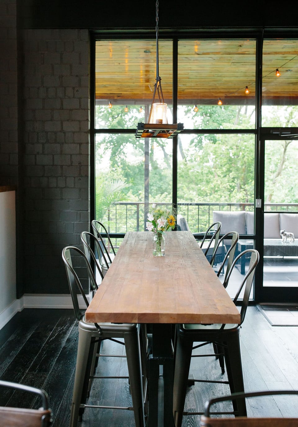 Imagine you and your friends enjoying brunch at this 10-foot table!