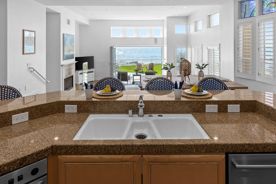 919 Kitchen