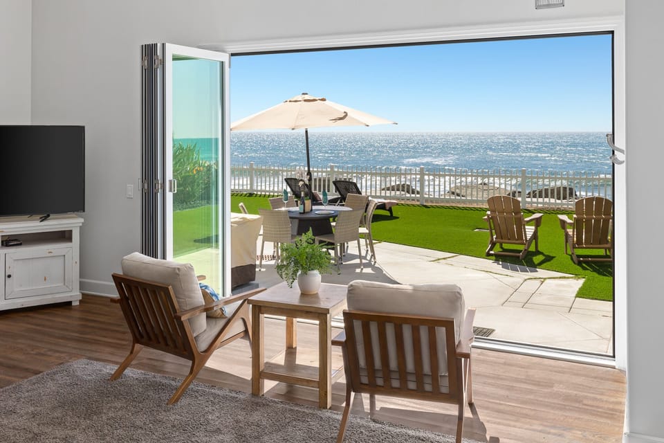 919 Living Room View 2
