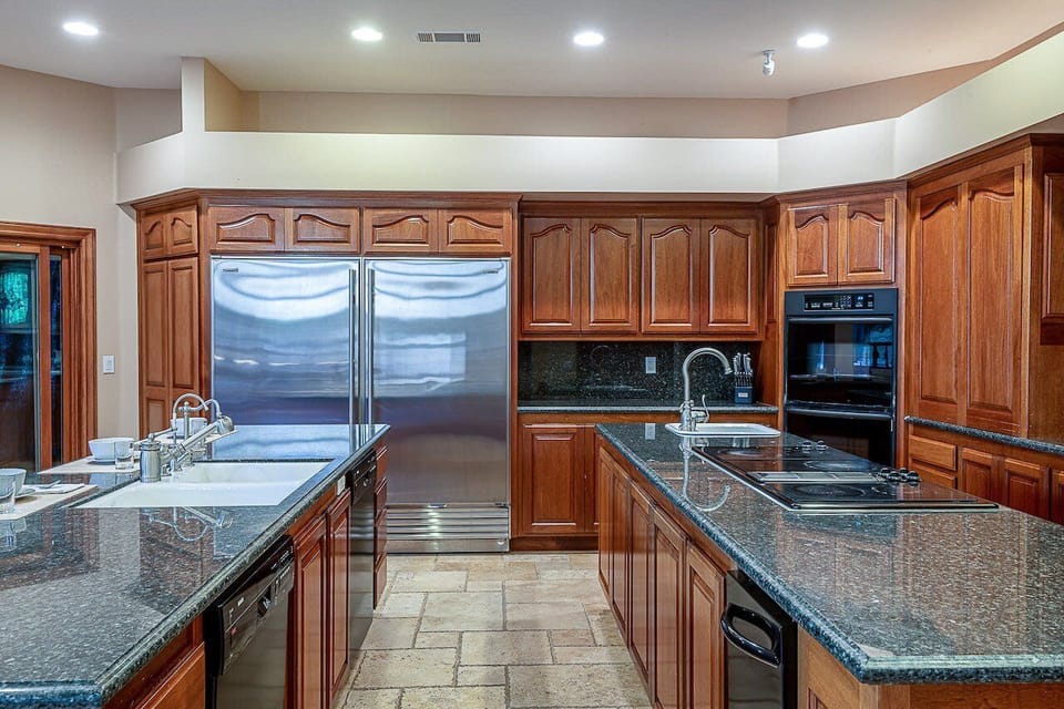 Fully-equipped chef's kitchen