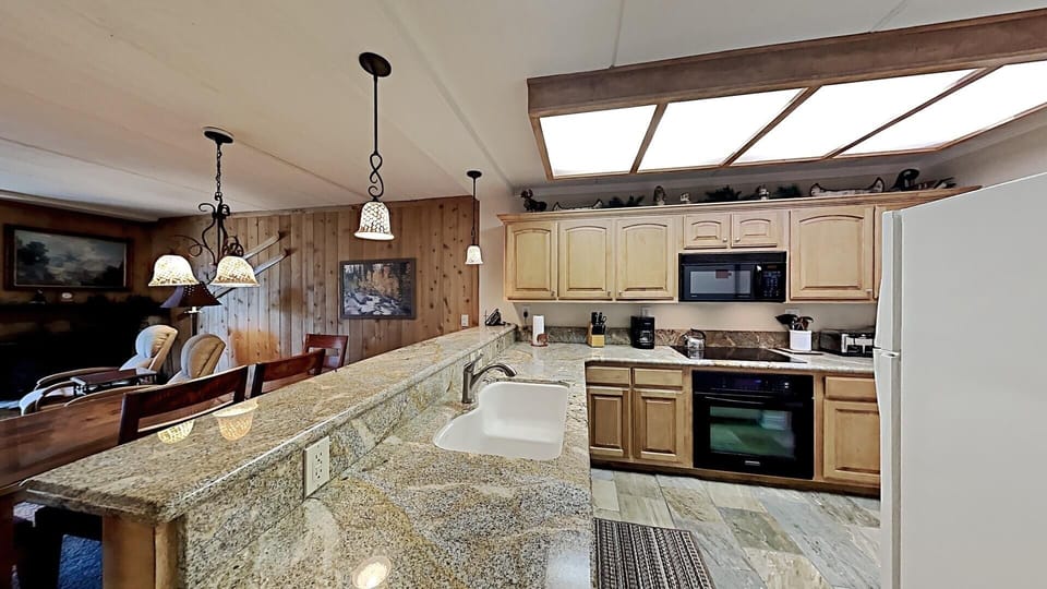 Remodeled Full-Sized Kitchen