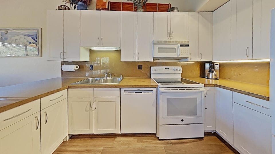 Room, Indoors, Kitchen, Oven, Flooring