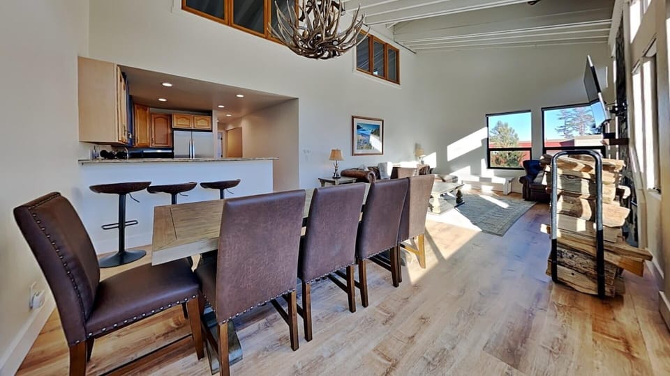 Architecture, Building, Dining Room, Dining Table, Furniture