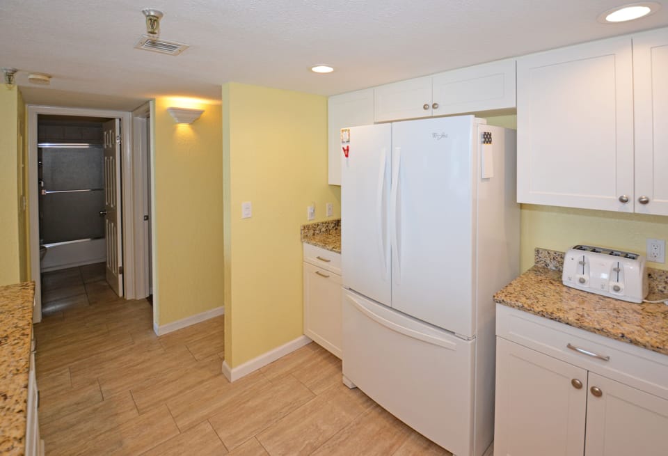 Full size refrigerator