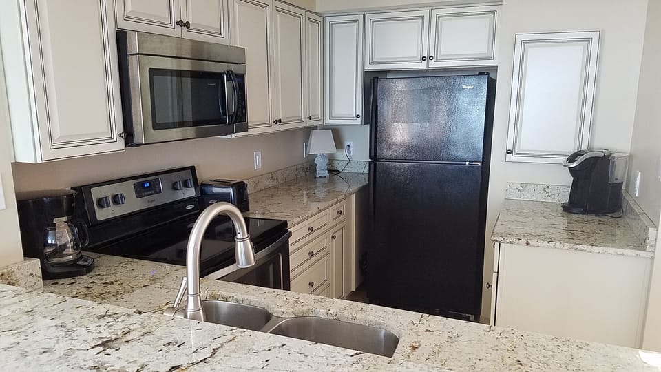 Custom granite countertops
Stainless appliances
Newly remodeled