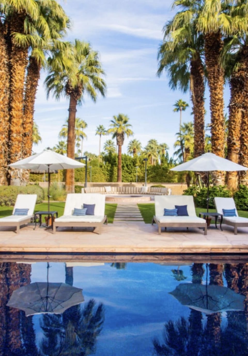 Pool lounges