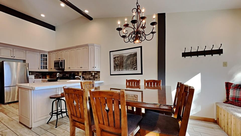 Dining Room, Dining Table, Table, Indoors, Furniture