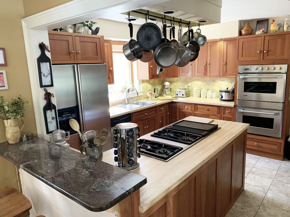 Gas stove top with griddle