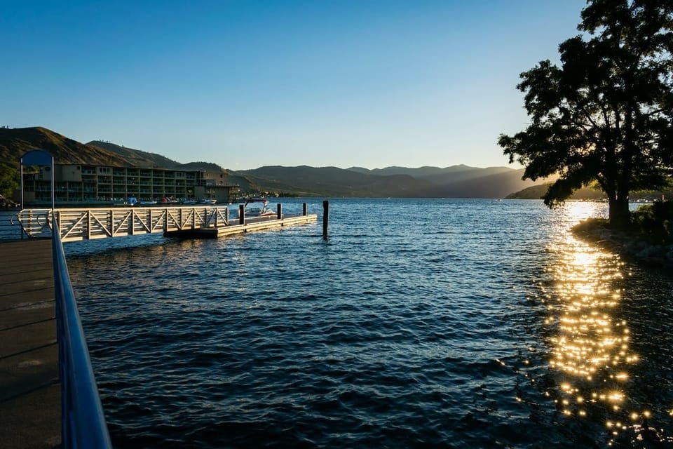 Chelan fishing dock