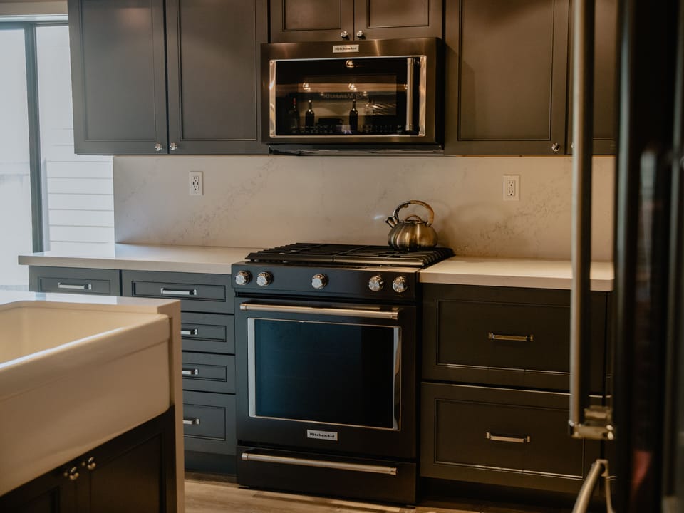 Gas Range with convection microwave 