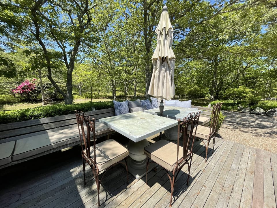 outdoor dining at the lower house