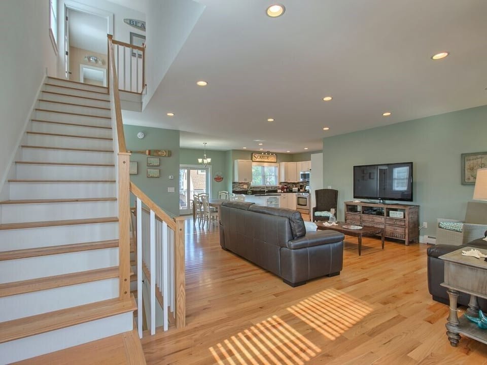 Living Room (1)