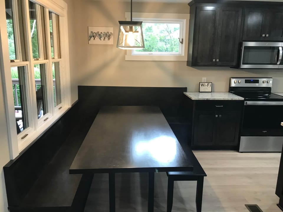 dining table/bench