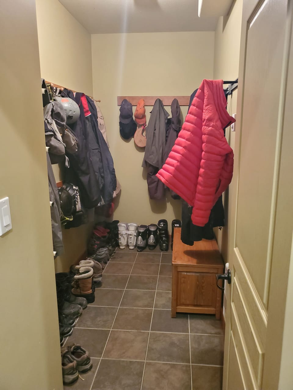 Boot Warmer and Coat Room