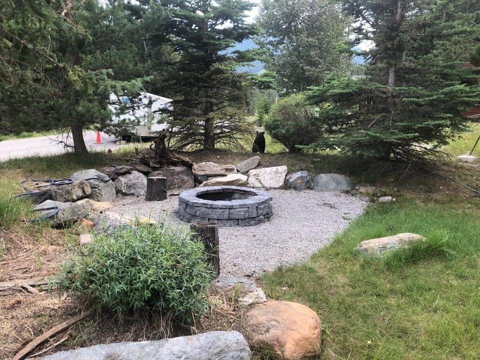 o
Outdoor Fire Pit with seating for everyone 