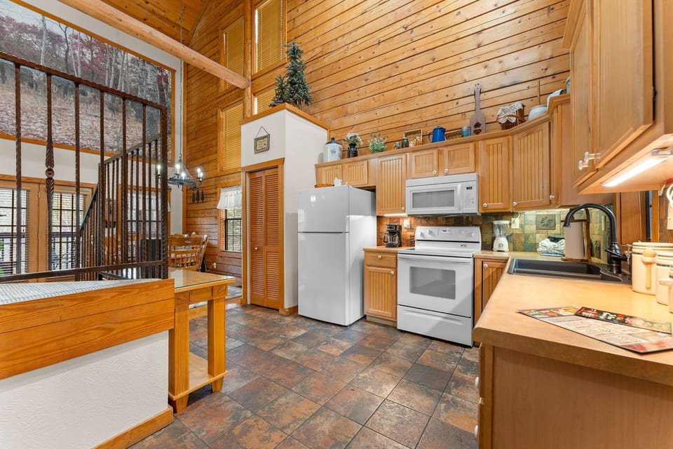 Full Kitchen with All Major Appliances