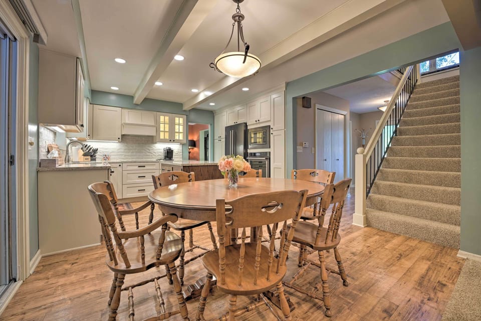 Dining Table | Dishware & Flatware Provided