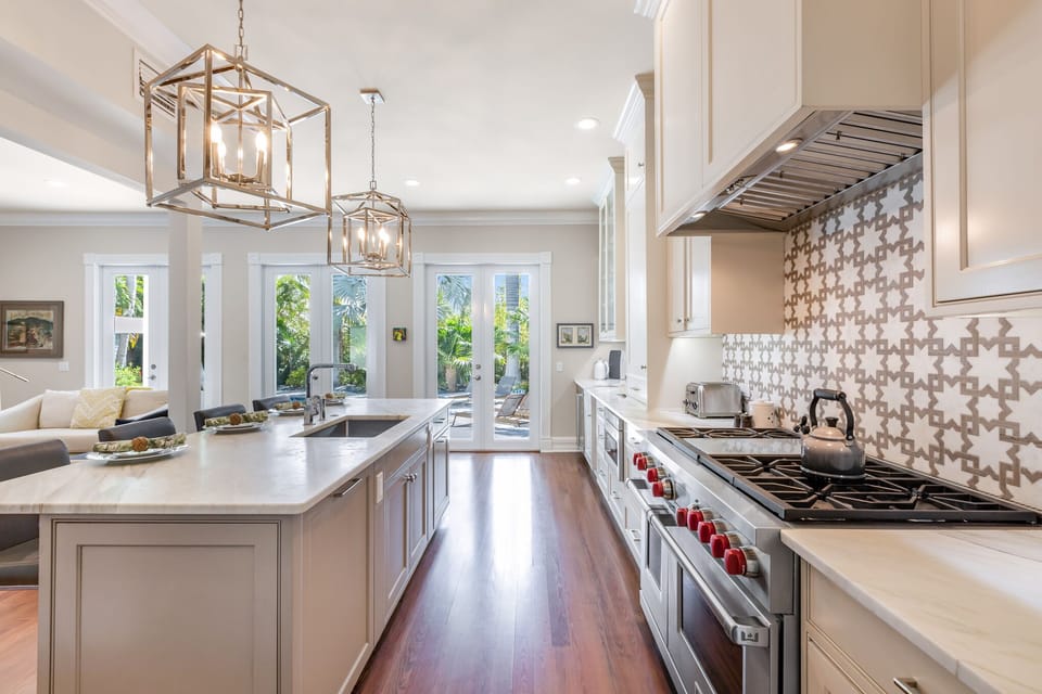 Fully equipped kitchen