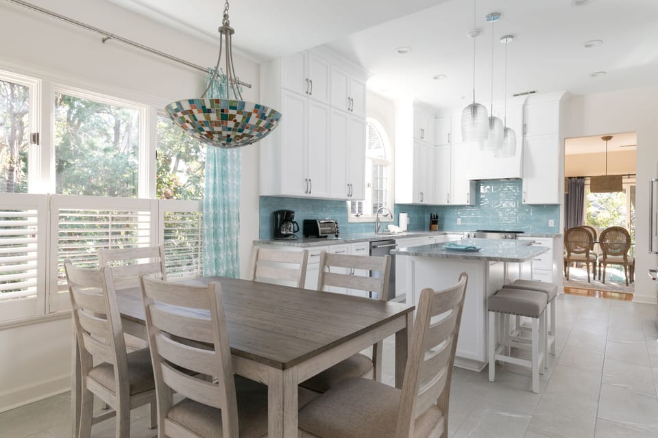 Dining area in Kitchen