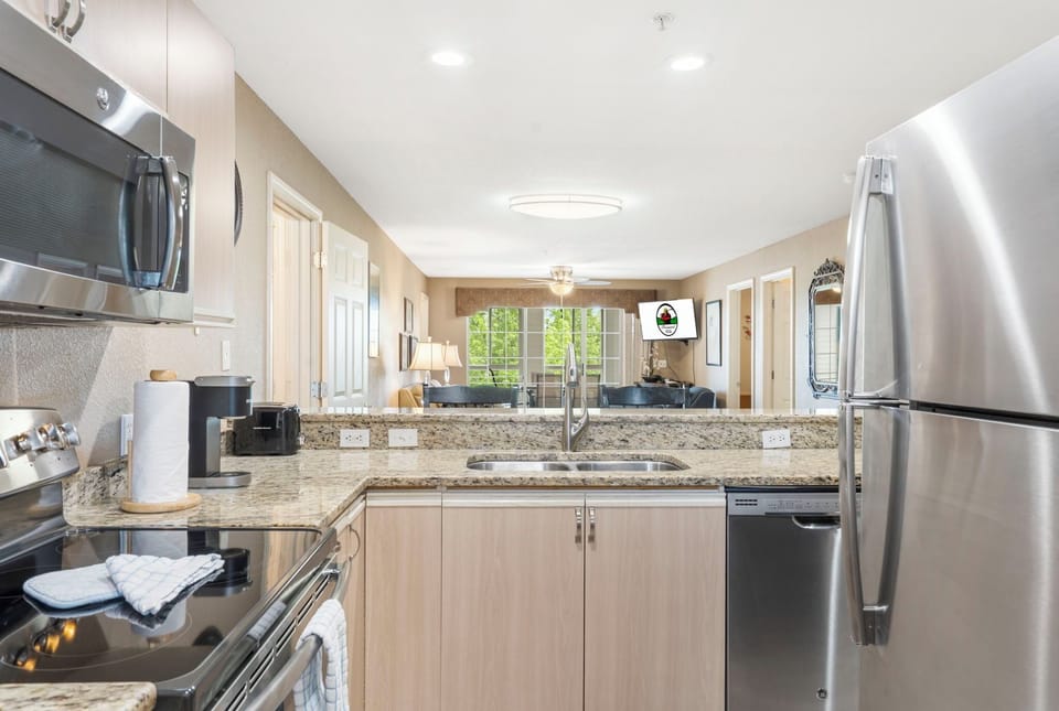 Full Kitchen