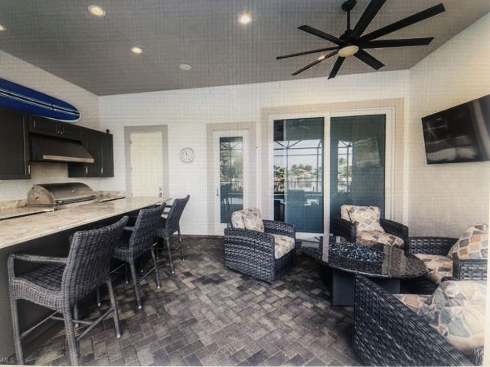 Outdoor Kitchen 
