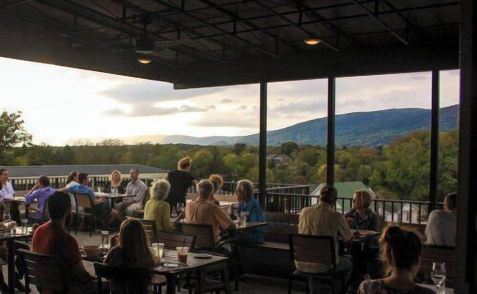 Perched atop Crozet with the best rooftop view, Bar Botanical offers a 100% plant-based menu—fresh, sustainable, and delicious. Enjoy handcrafted cocktails, vibrant vegan bites, and stunning scenery. Find us on Piedmont Place's top floor!