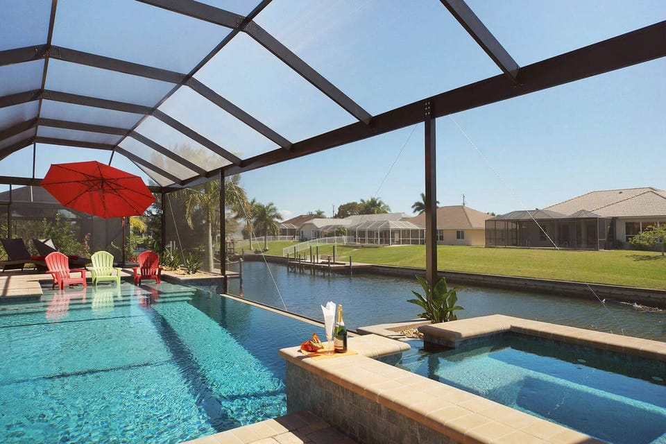 Villa New Waterside - Pool Area