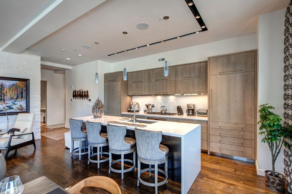Fully Equipped Gourmet Kitchen