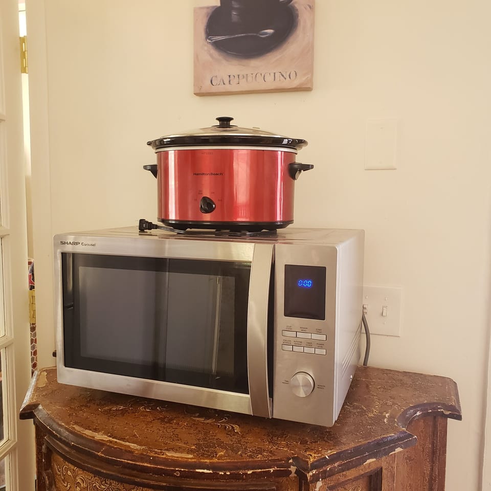 crockpot, large microwave for cooking options