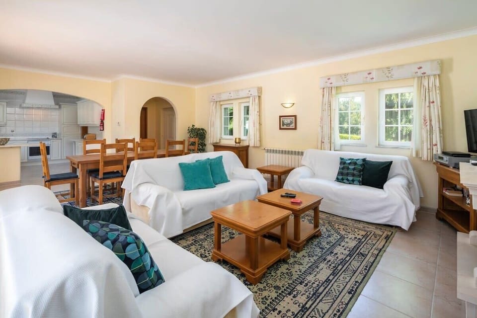 Open planned Kitchen, Dinning Table and Lounge