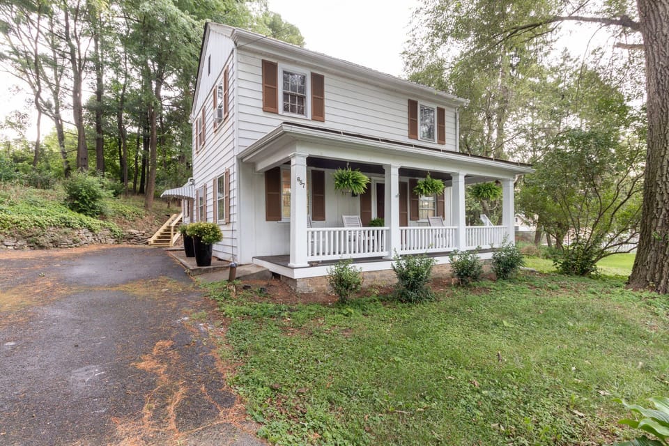 Front of house
