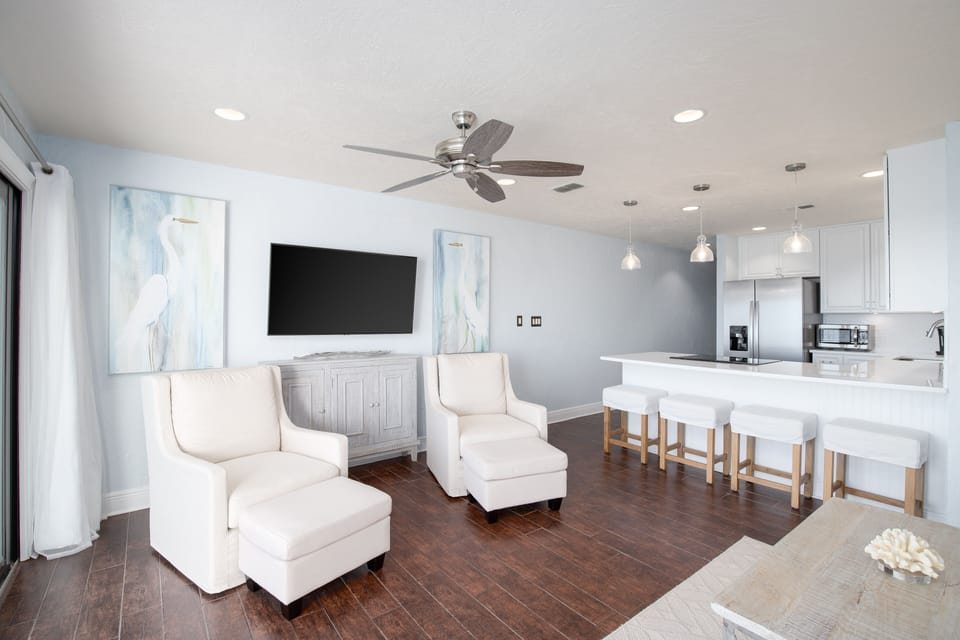 Kitchen bar seating