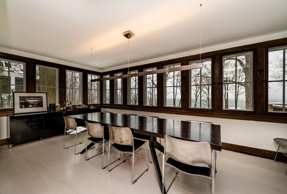 Lake Views While You Eat!