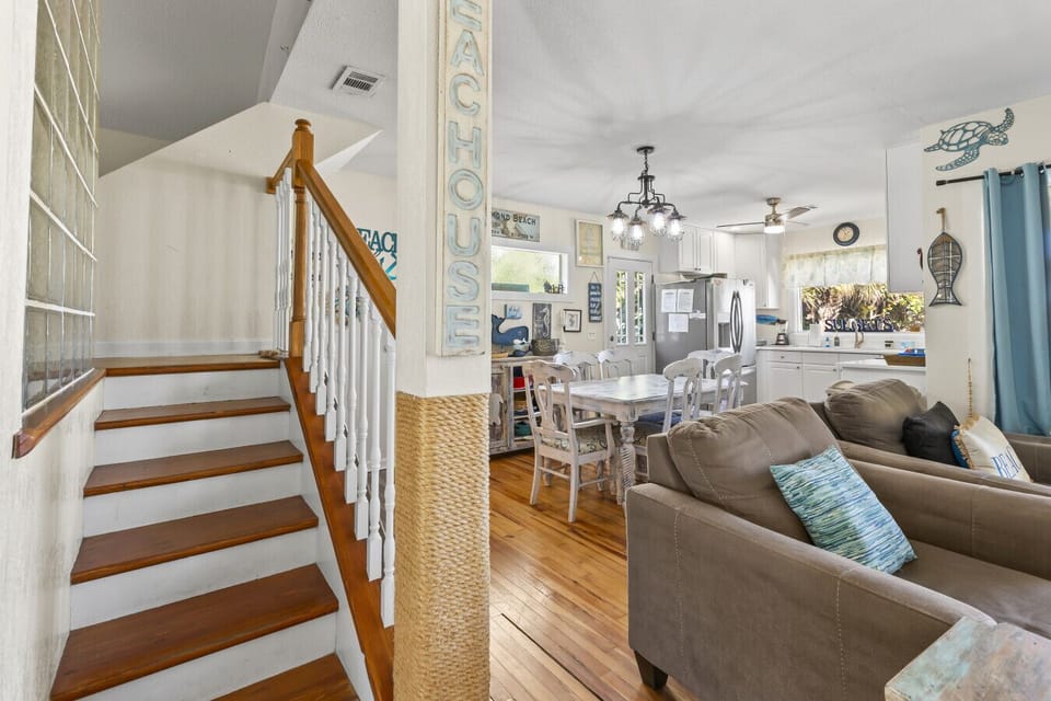 Daytona Beach Pool Airbnb VRBO Pet Friendly