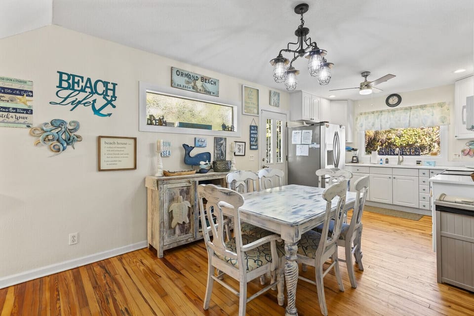 Daytona Beach Pool Airbnb VRBO Pet Friendly