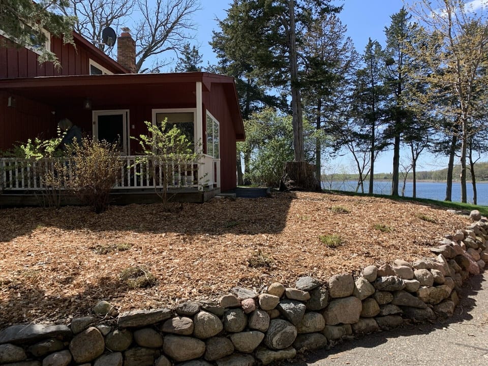 Two story cabin with the best views on the lake!!