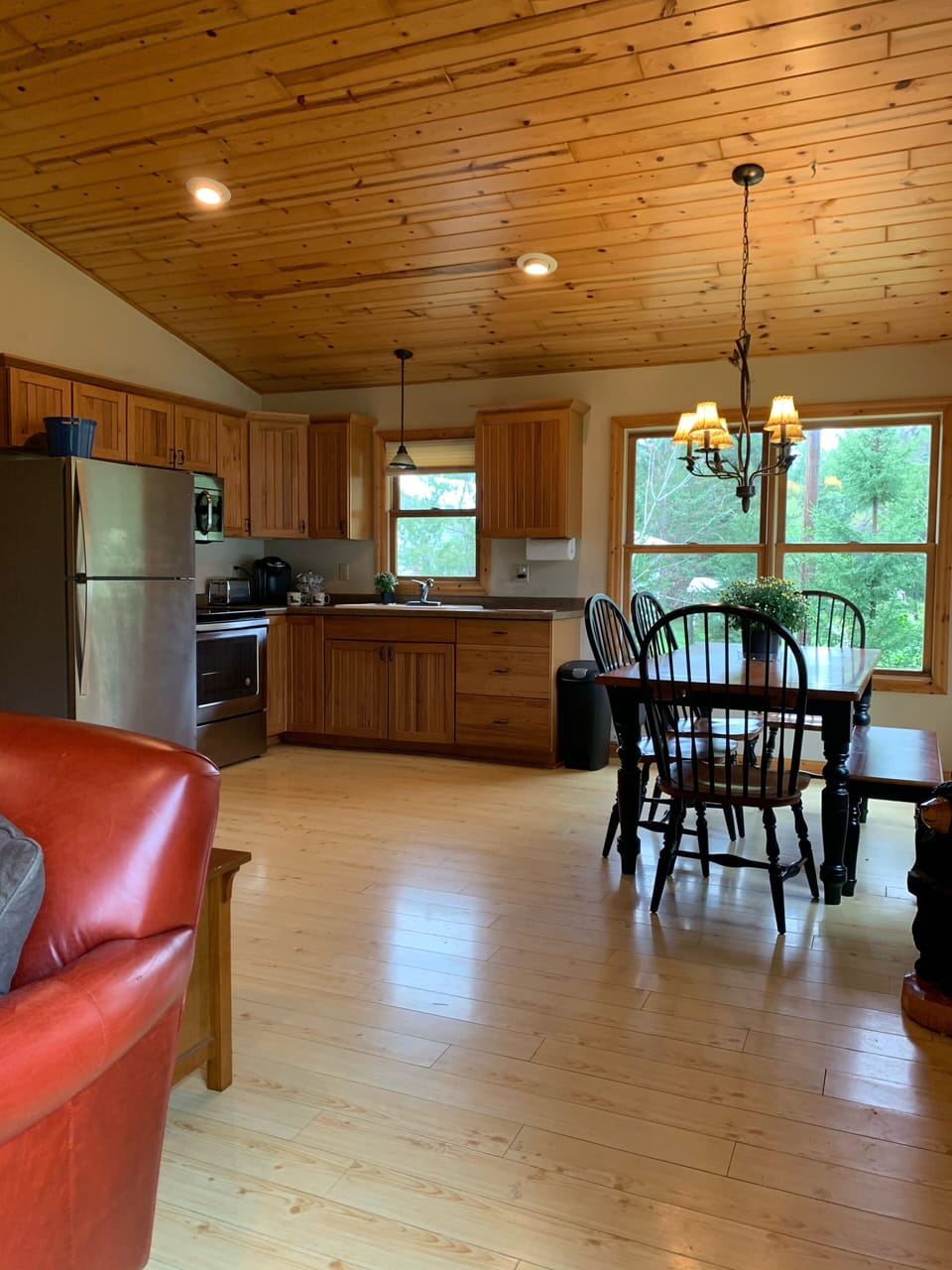 Kitchen & Dining Room 