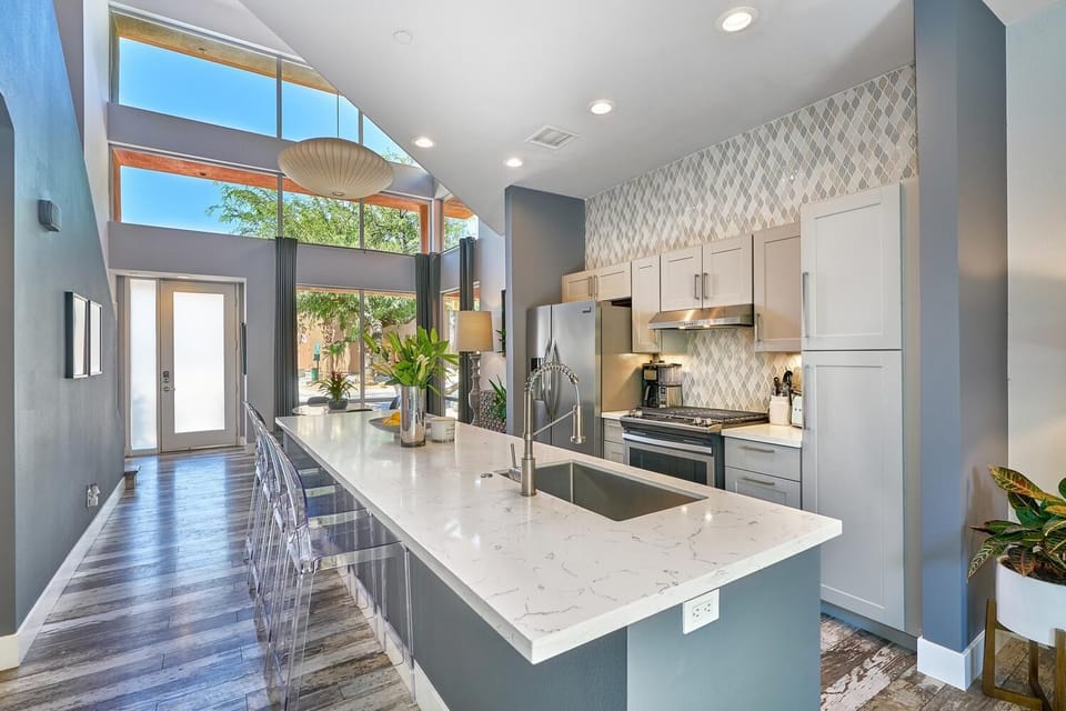 Kitchen 2/4