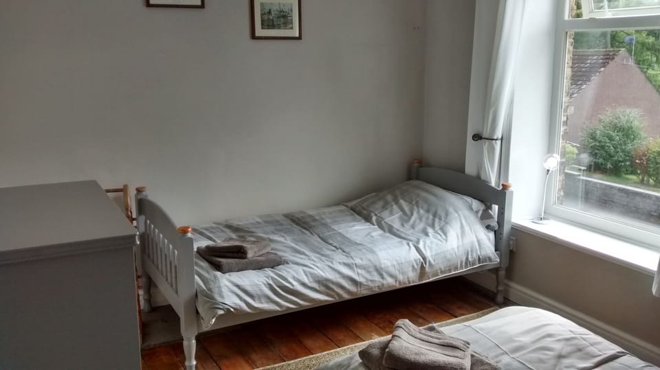 Front bedroom