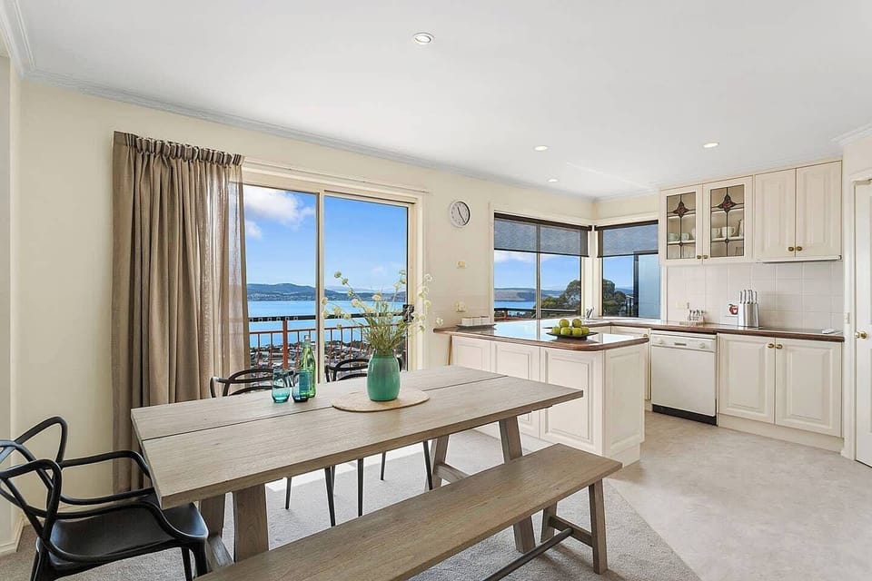 Open plan lounge and dining