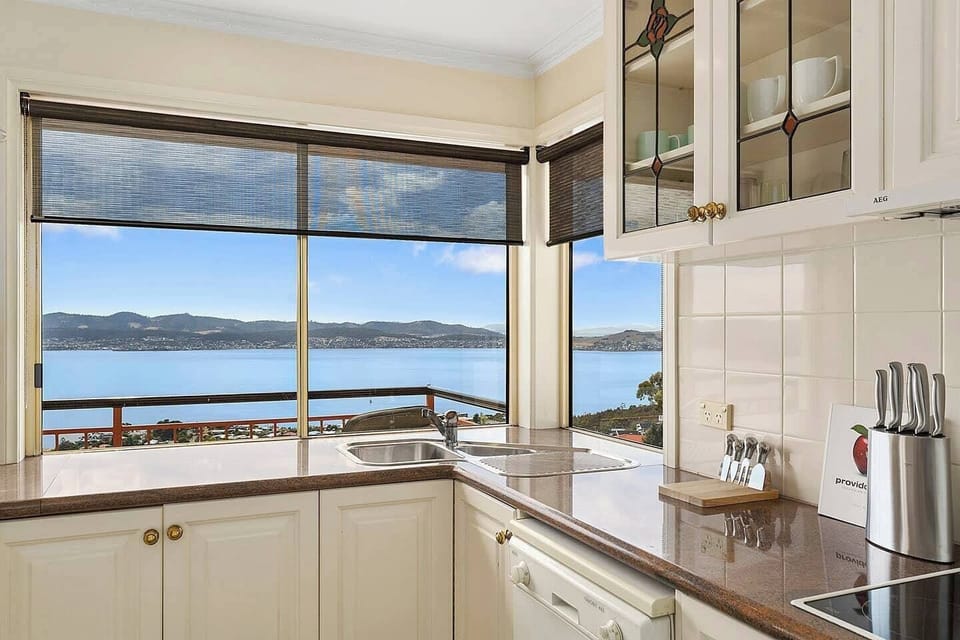 This kitchen has all the essentials for your culinary adventures.