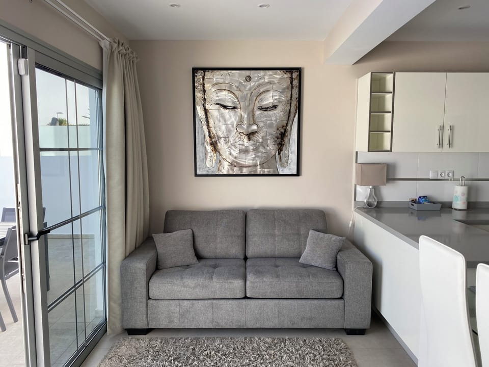 Pull out double sofa bed for additional sleeping downstairs.