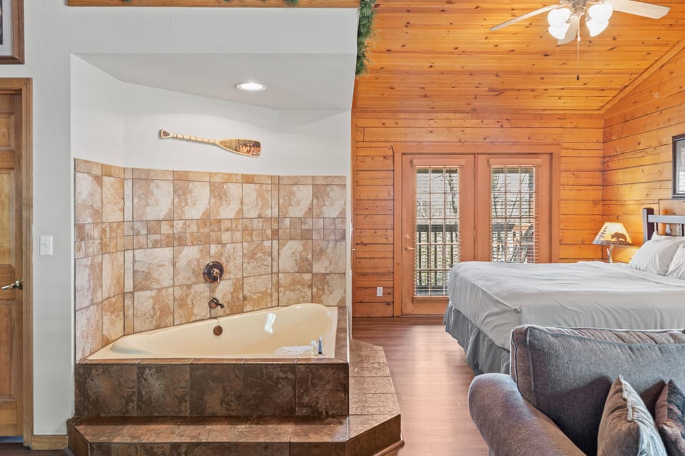 bed/jetted tub