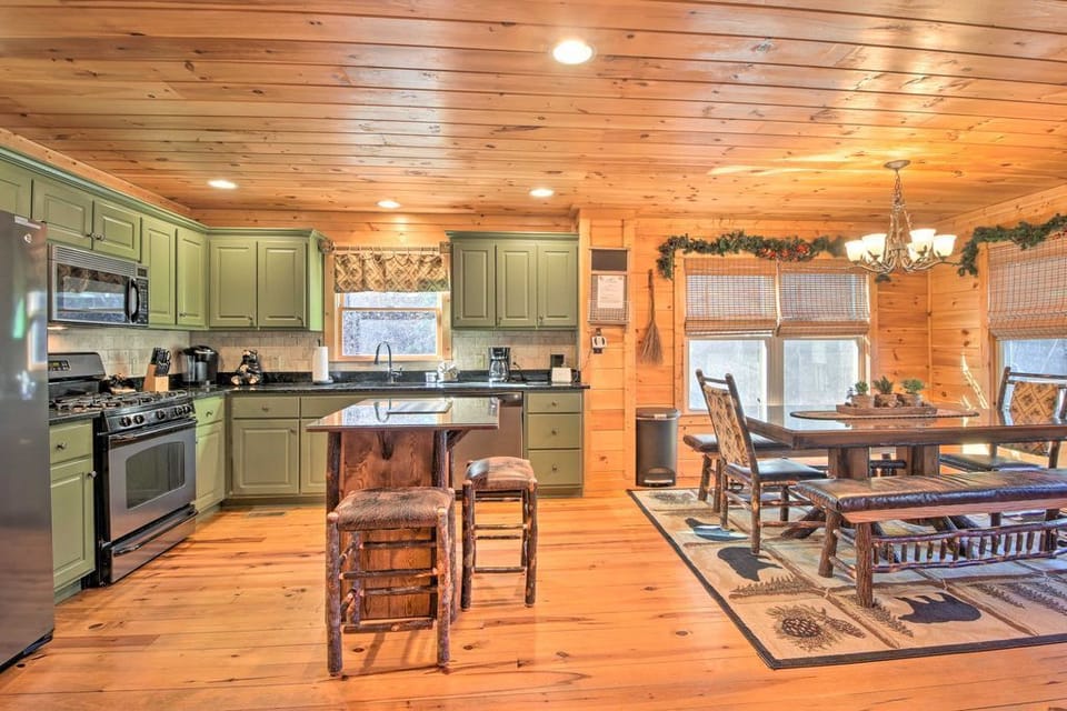 Open dining and kitchen layout, great for cooking and staying connected