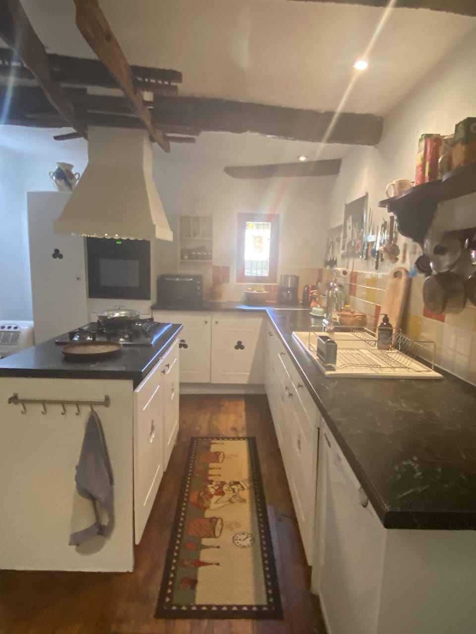 center isle and sink and counter tops