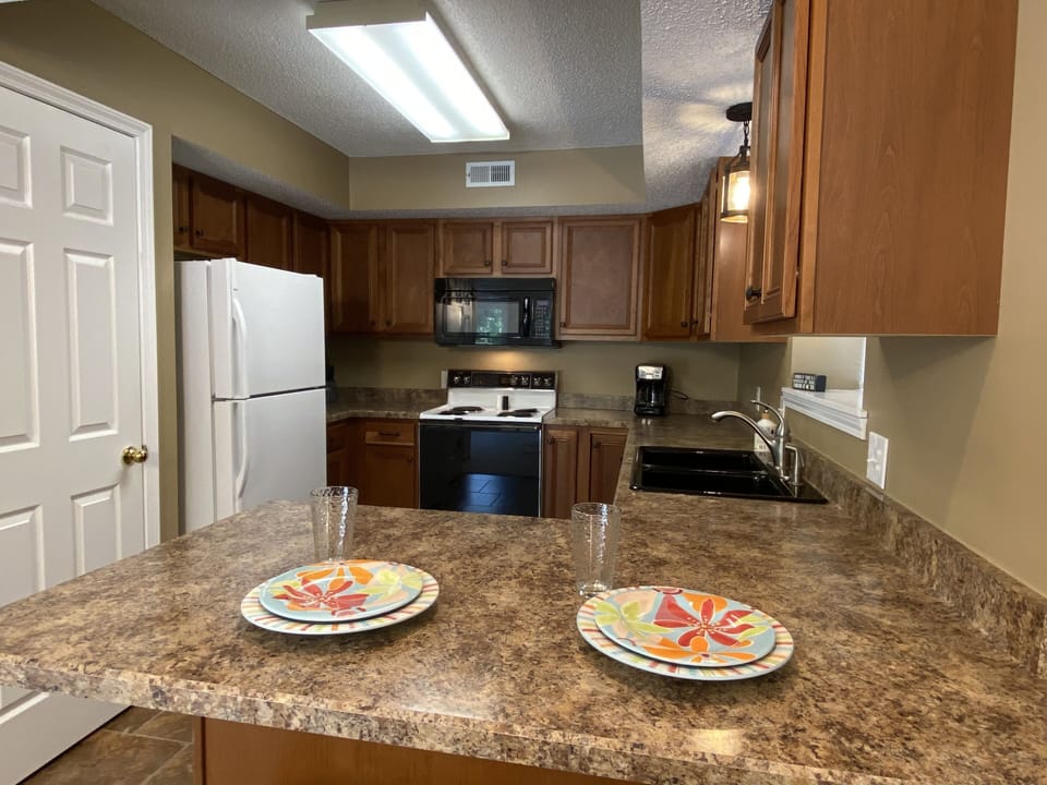 Kitchen w/Lots of Cabinet and Counter Top Space.